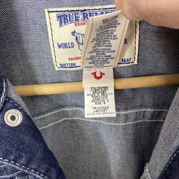 TRUE RELIGION Denim Trucker Jacket Blue Denim Jean Snap Button Small Woman Logo - Picture 7 of 8